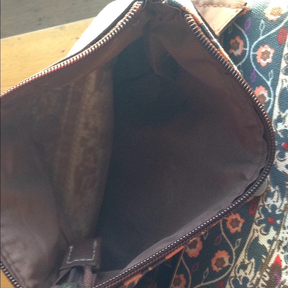 *NWOT* UNIONBAY Elephant Adjustable Crossbody Bag - Picture 6 of 6